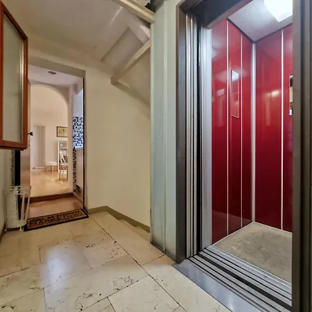 Elegant In Corso Palladio! דירה