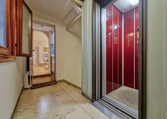 Elegant In Corso Palladio! Apartment